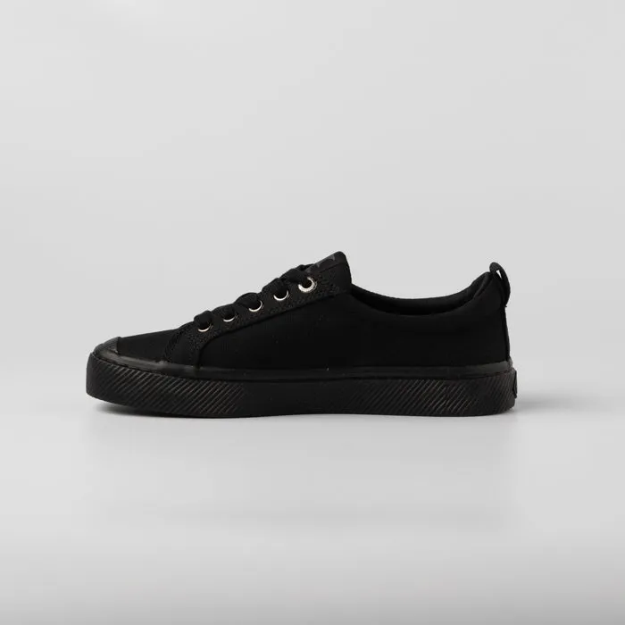 CARIUMA OCA Low  All Black Canvas Sneaker Women