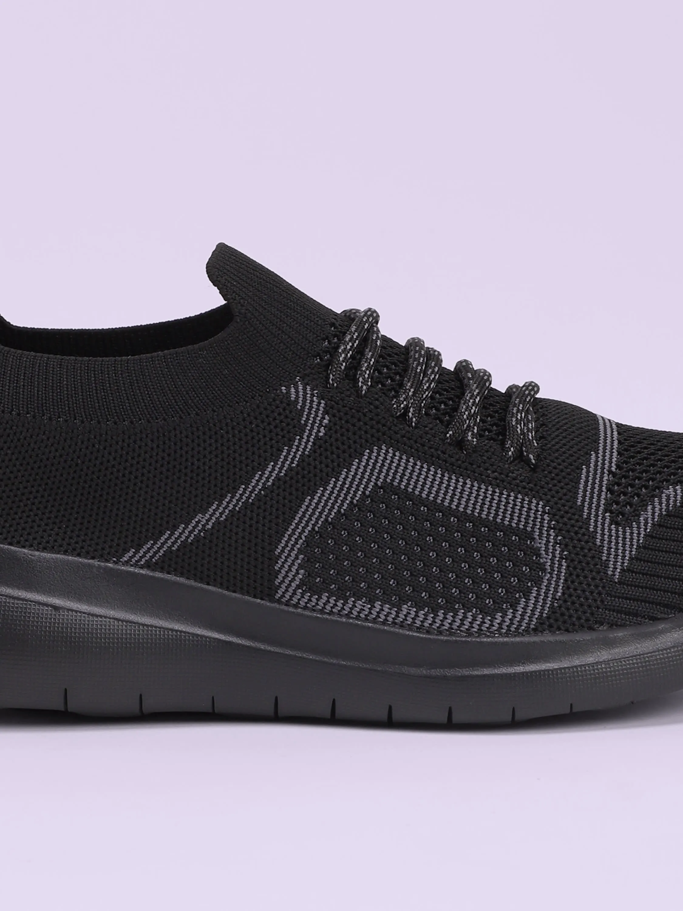 EZ  Pace Men's Walking Shoes - Black