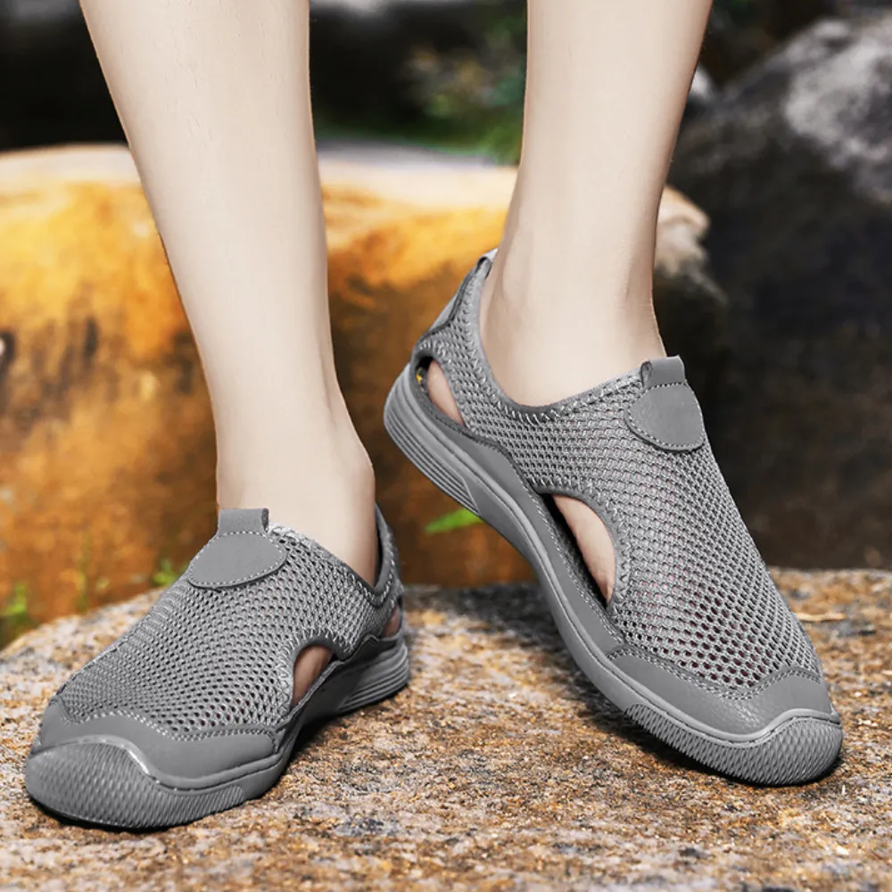 Lightweight Mesh Slip-On Athletic Shoes with Ventilation Panels