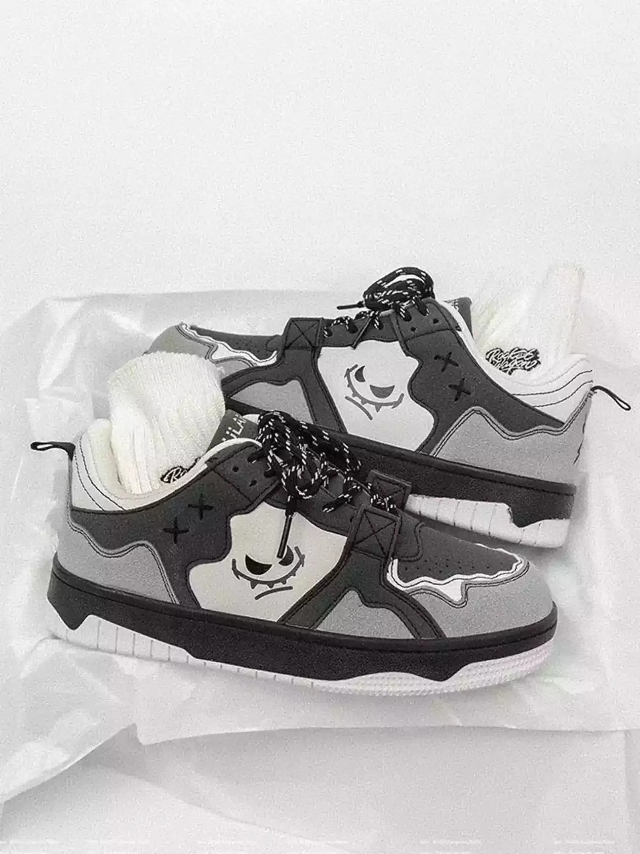 Niceprimes Stylish and Multi-functional Athletic Skate Shoes