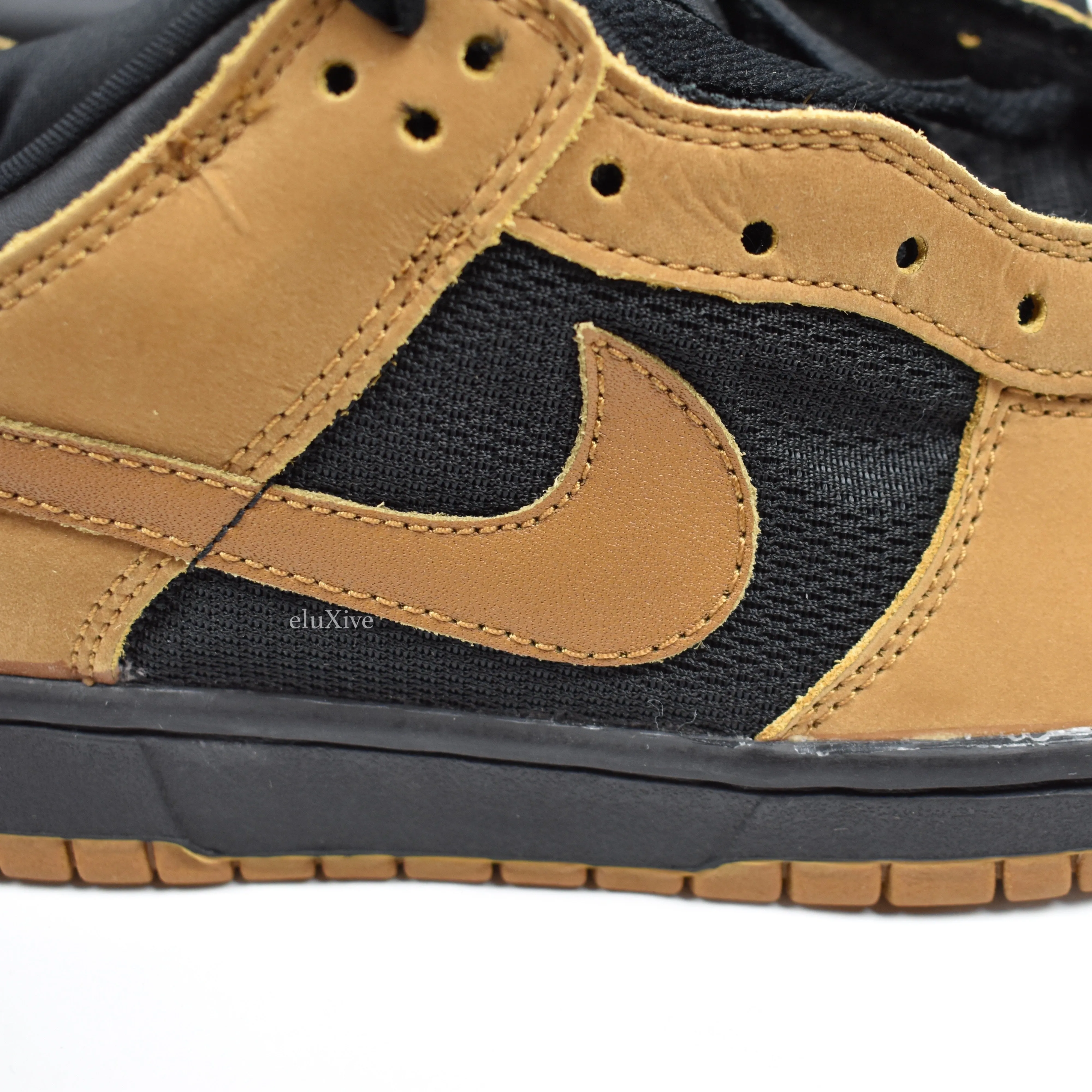 Nike - 2003 Dunk Low Pro 'Maple'