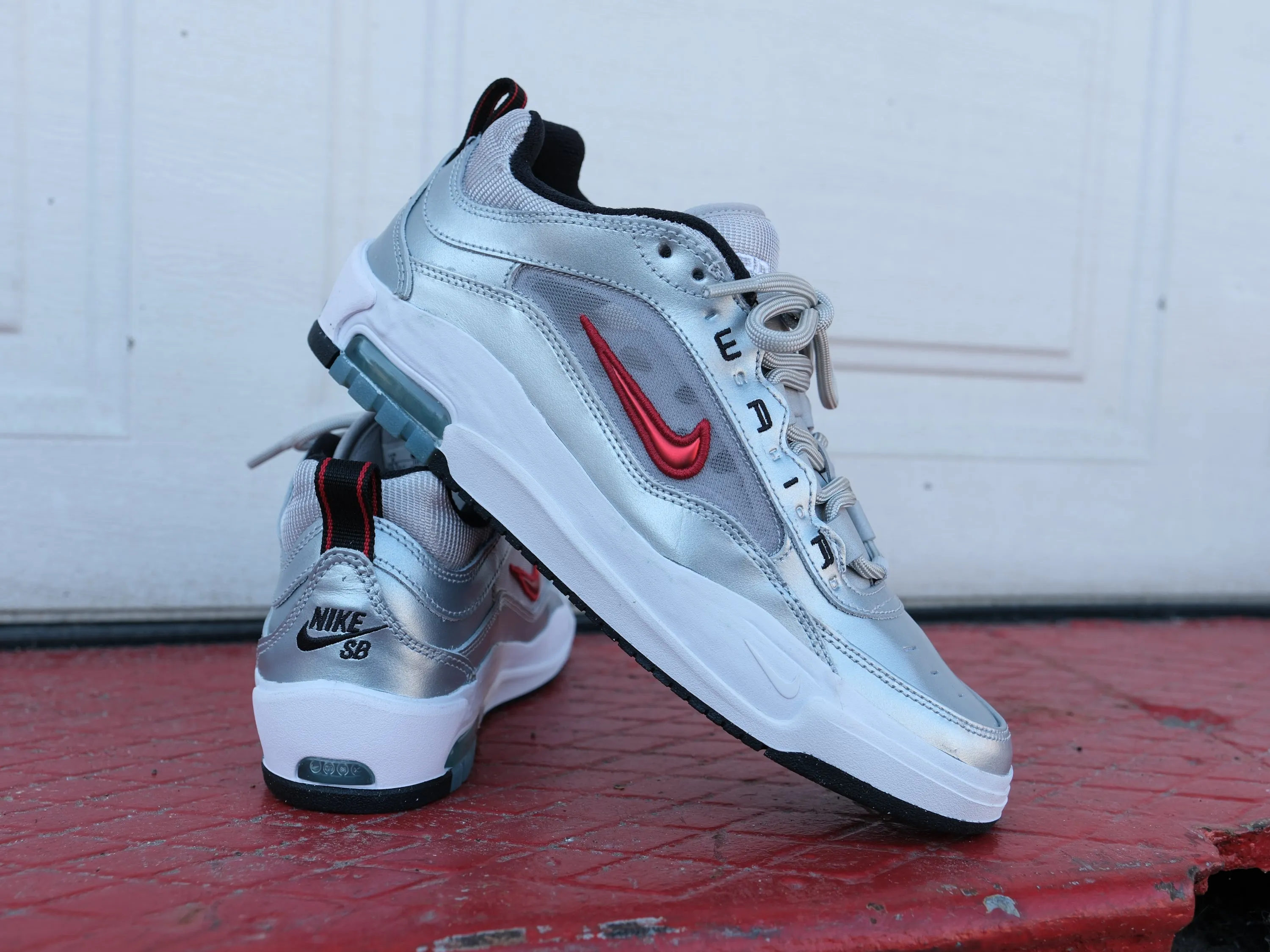 Nike Air Max Ishod PRM 'Silver Bullet'