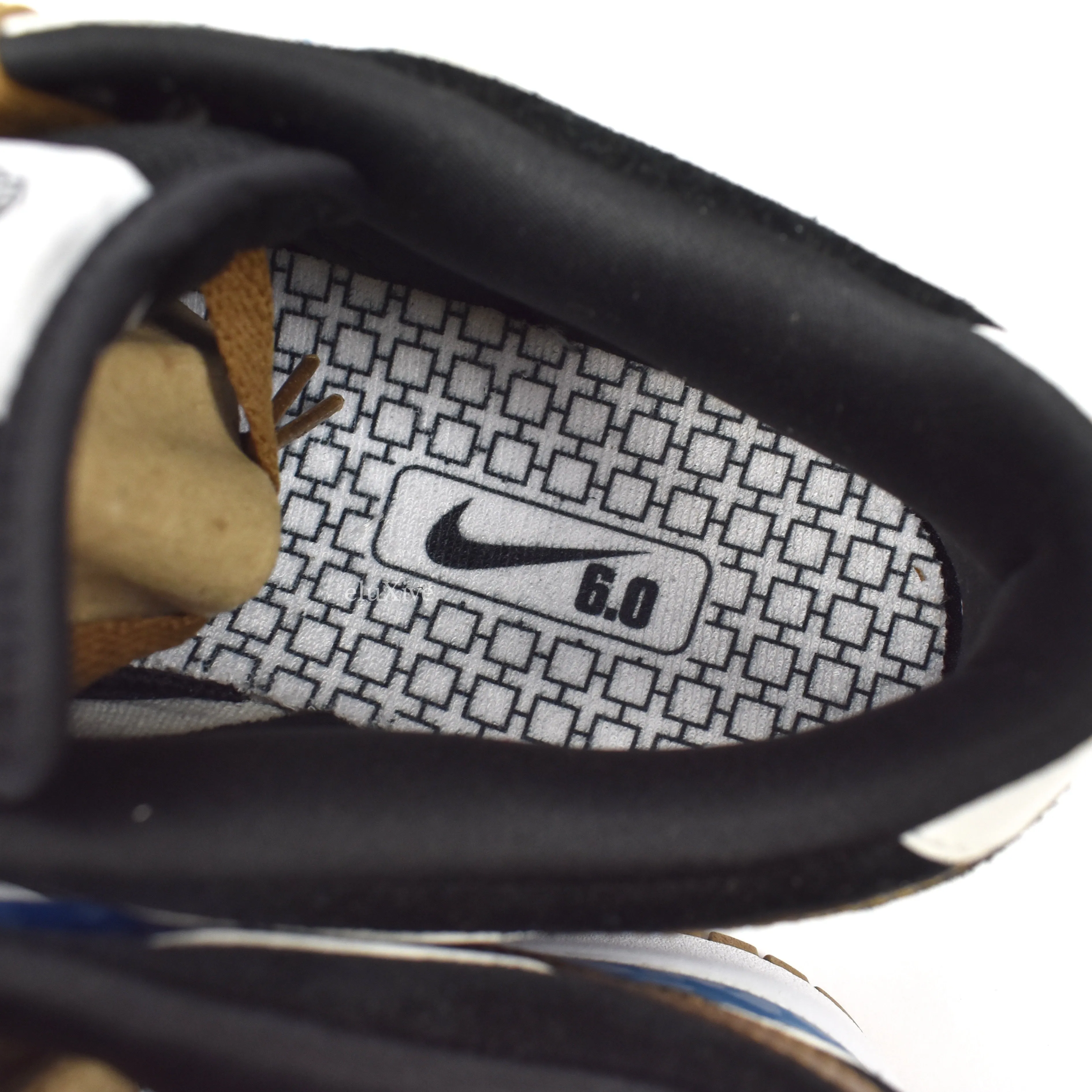 Nike - Dunk Low NKE 6.0 'Mad Cow'