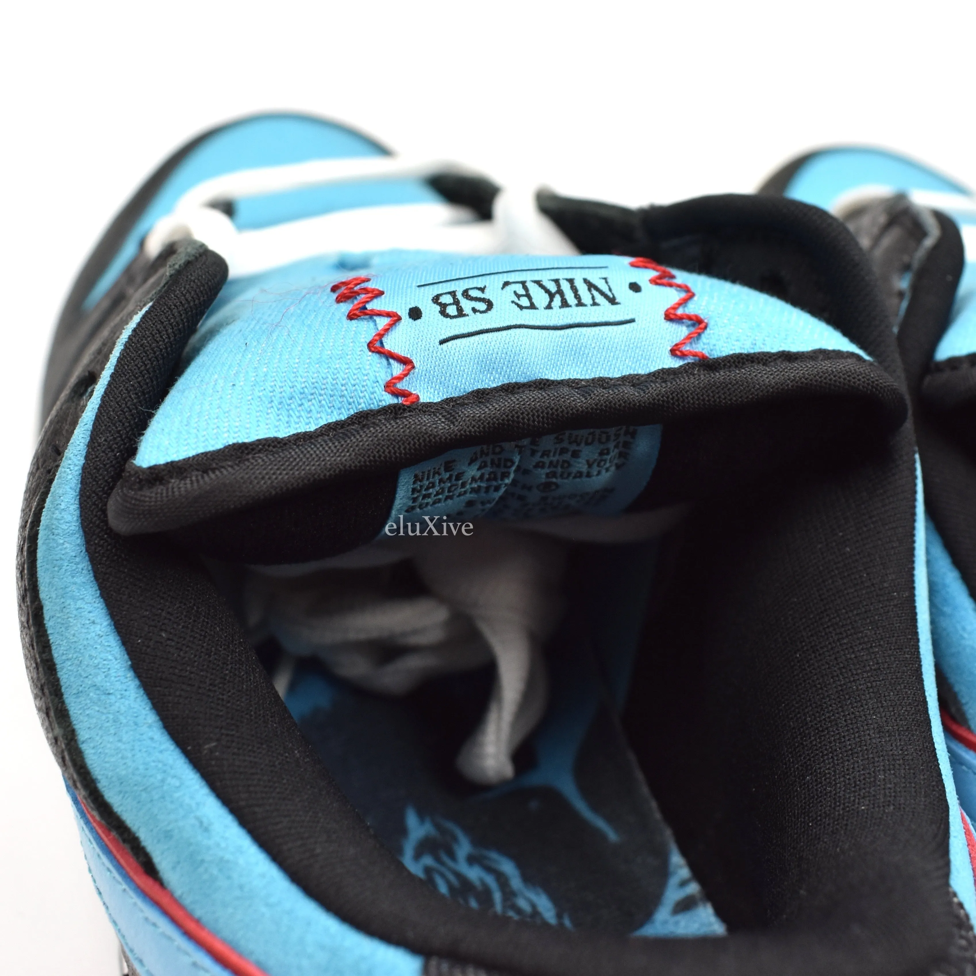 Nike - Dunk Low Premium SB 'Angels & Demons'