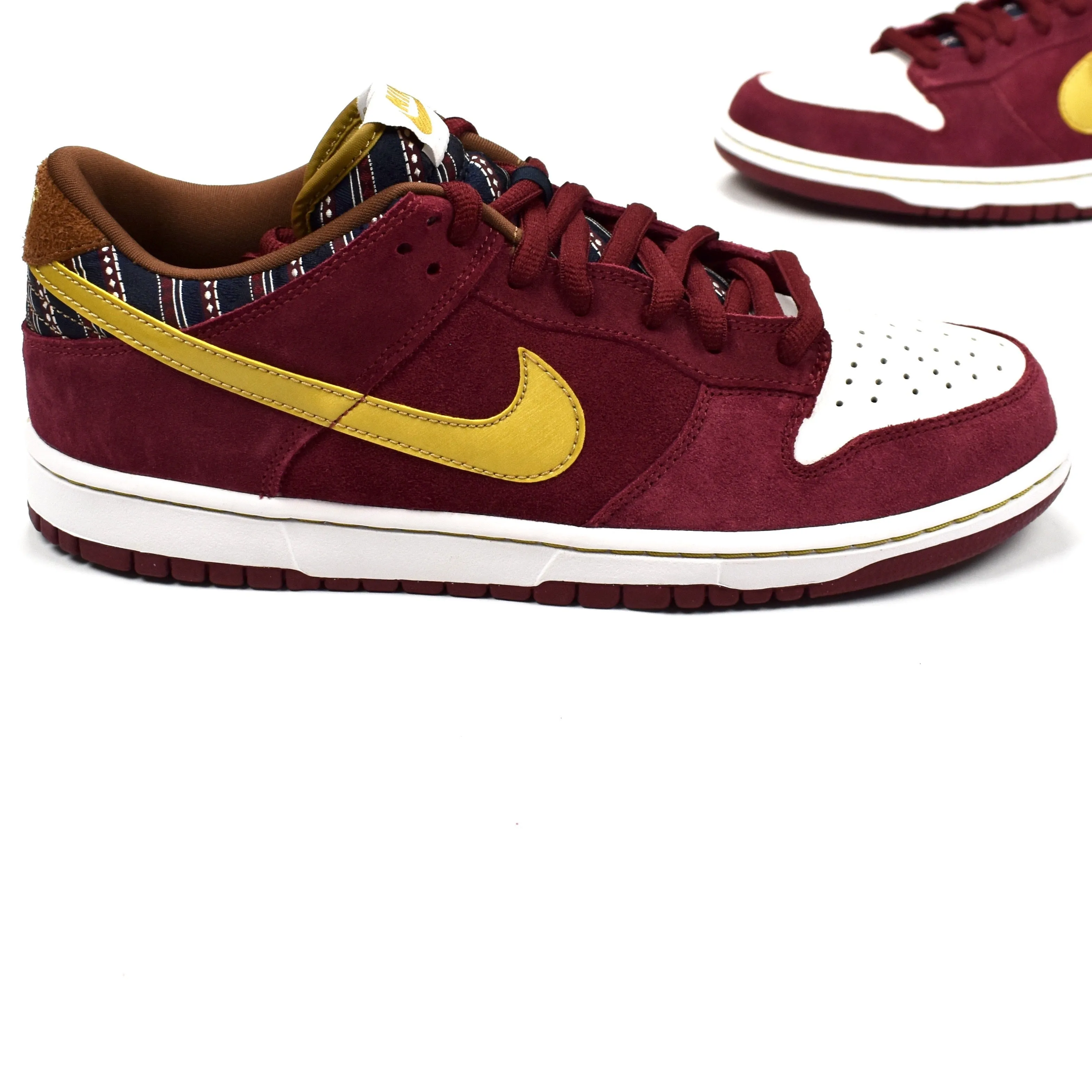 Nike - Dunk Low Pro SB 'Anchorman'