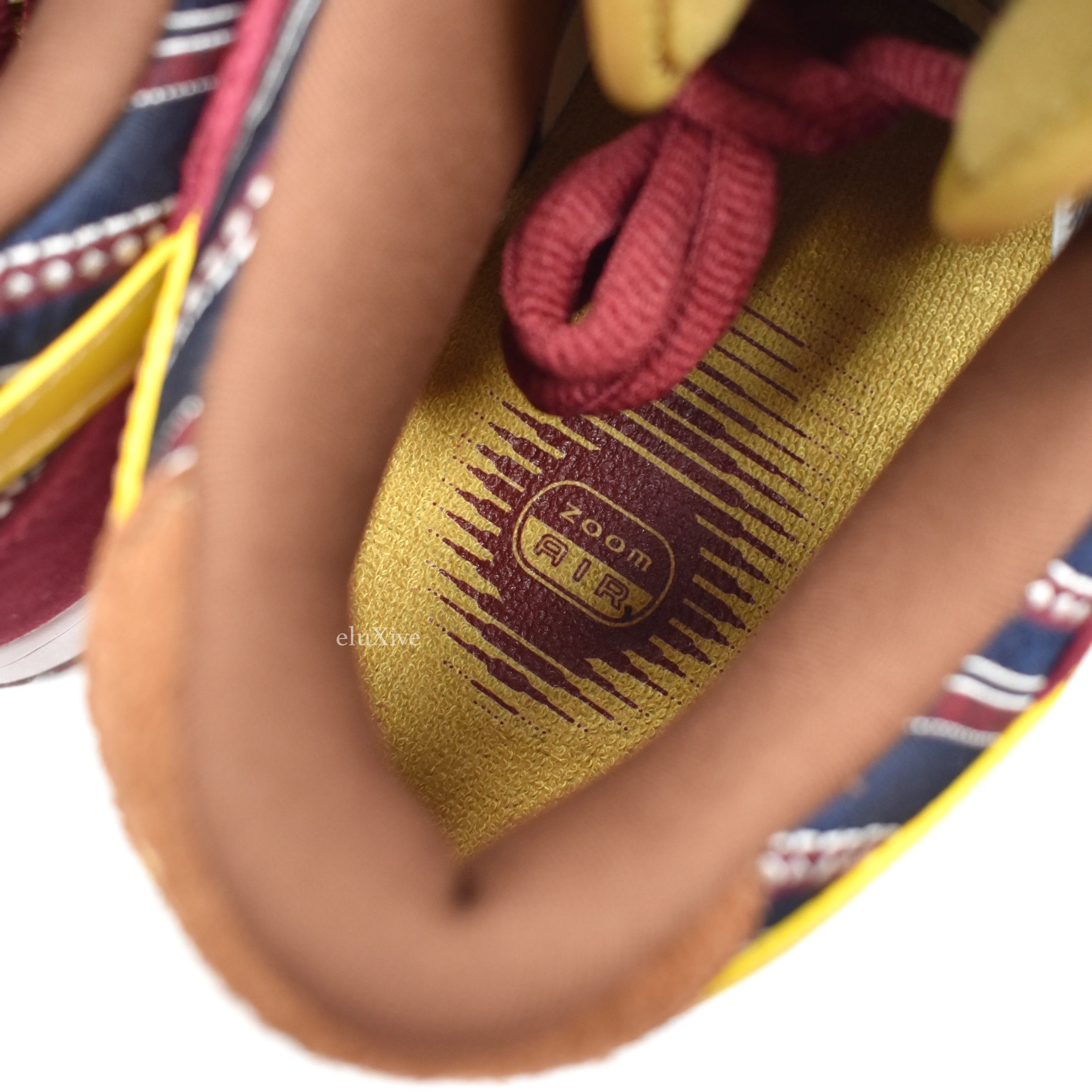 Nike - Dunk Low Pro SB 'Anchorman'