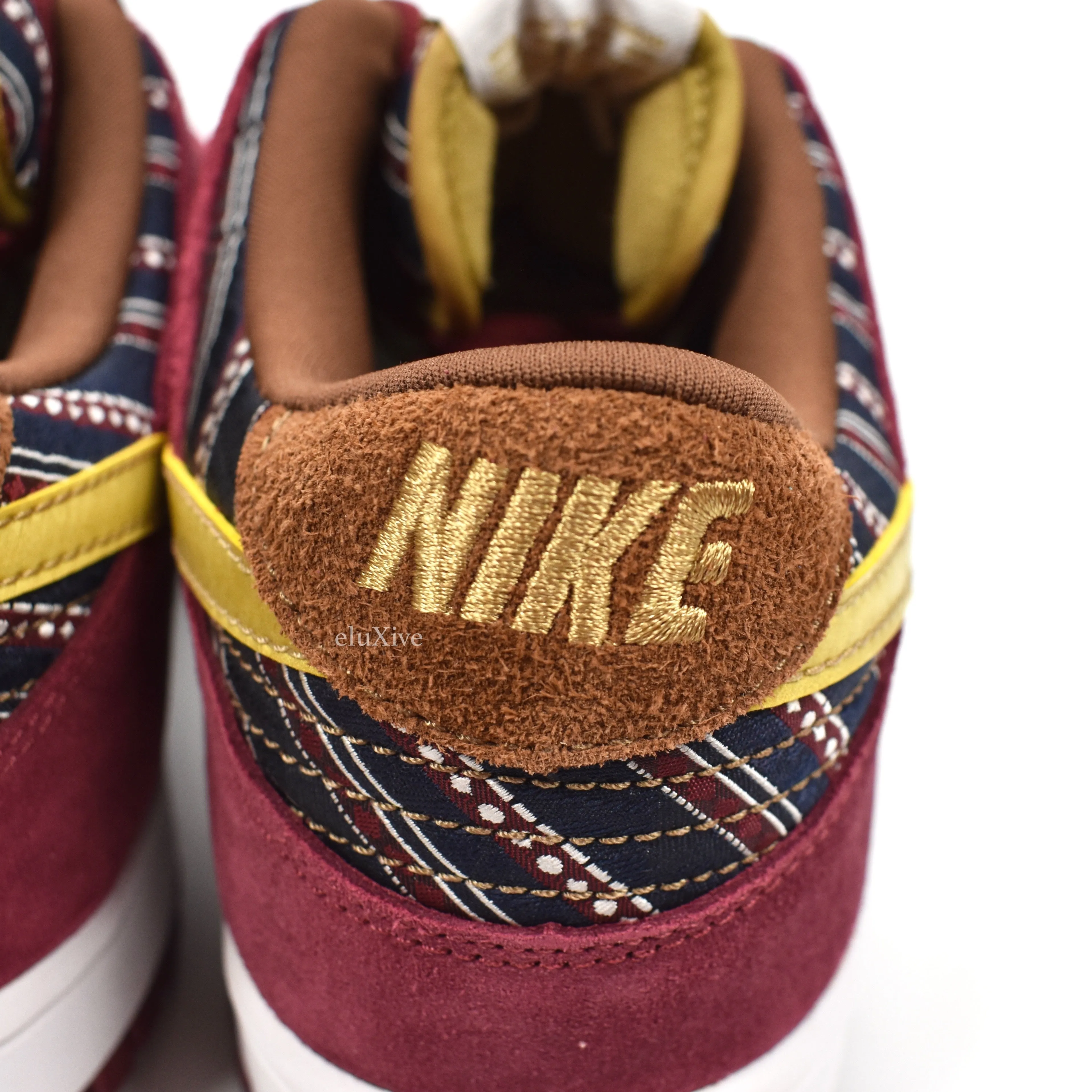 Nike - Dunk Low Pro SB 'Anchorman'