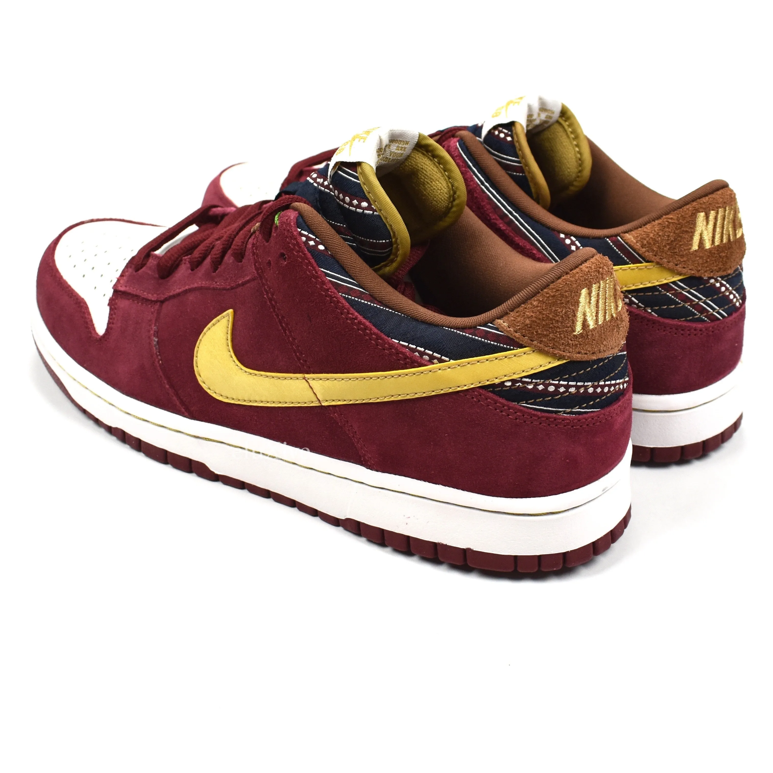 Nike - Dunk Low Pro SB 'Anchorman'