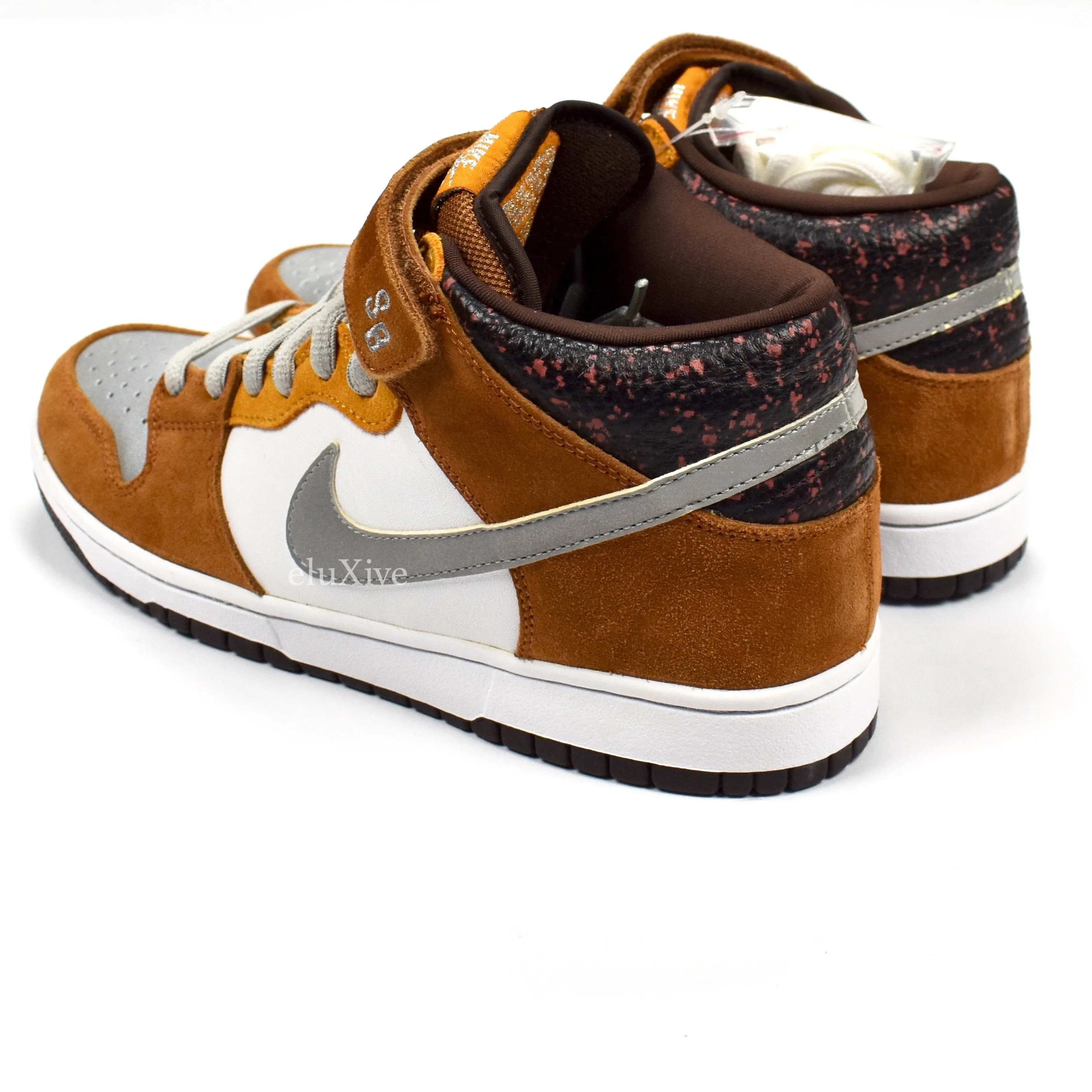 Nike - Dunk Mid Pro SB 'Fender Guitar'