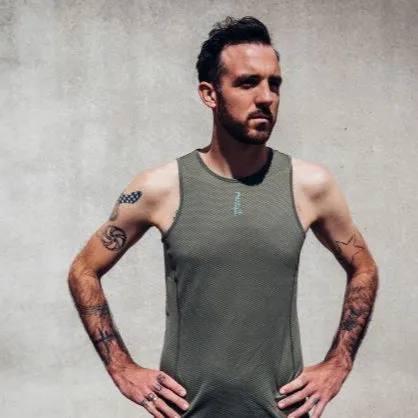 The Running Singlet - Deep Lichen Green | Fe226 - Left in S, L and XL